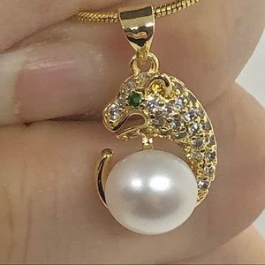 8-9mm Genuine Pearl 18kt Gold Pendant Necklace